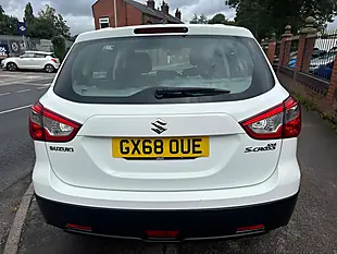 Used 2019 Suzuki SX4 S-Cross SZ4 White - Interior and Exterior details 12