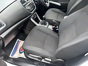Used 2019 Suzuki SX4 S-Cross SZ4 White - Interior and Exterior details 17