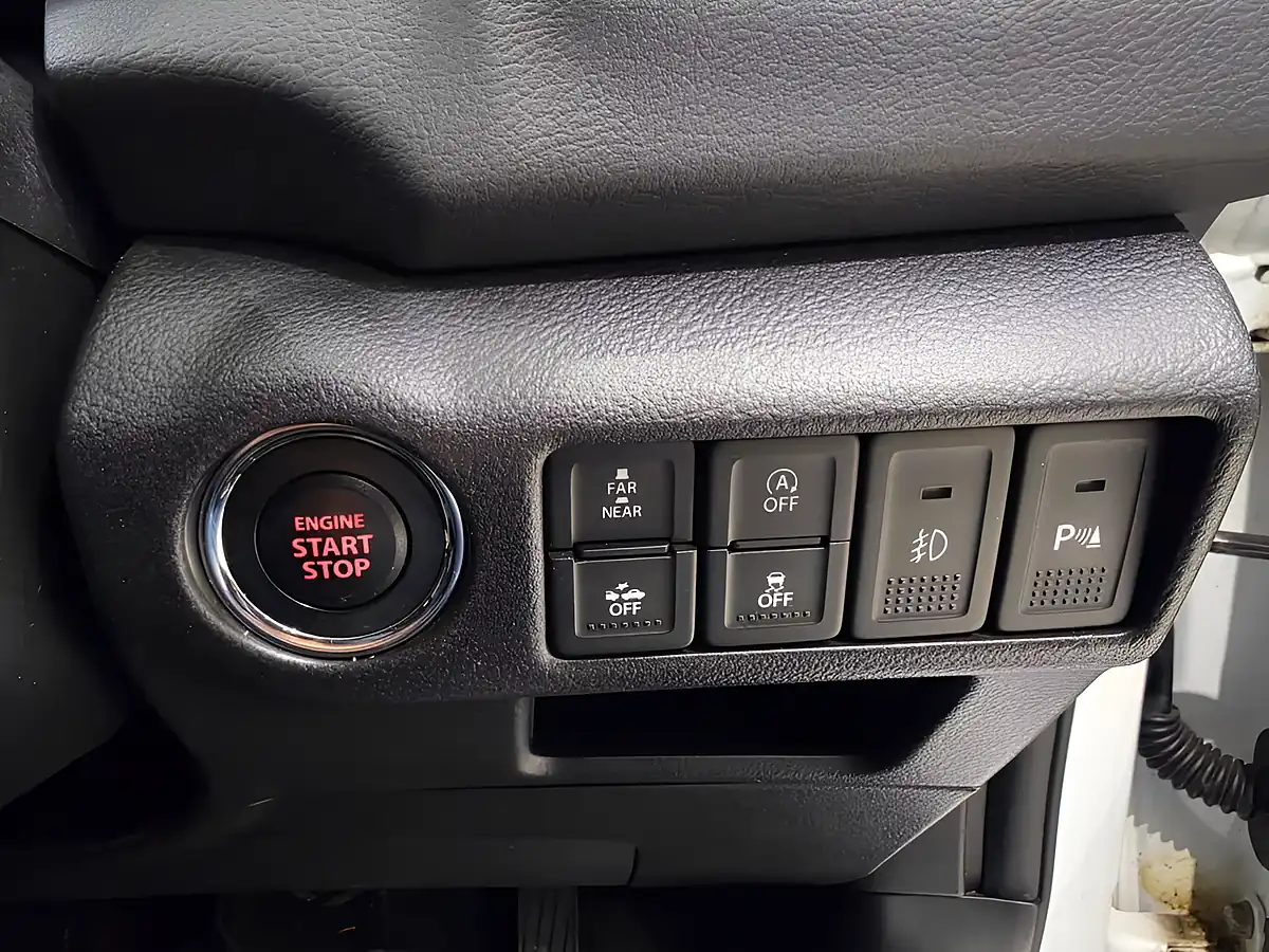 Used 2019 Suzuki Sx4 S-Cross SZ5 White - Interior and Exterior details 15