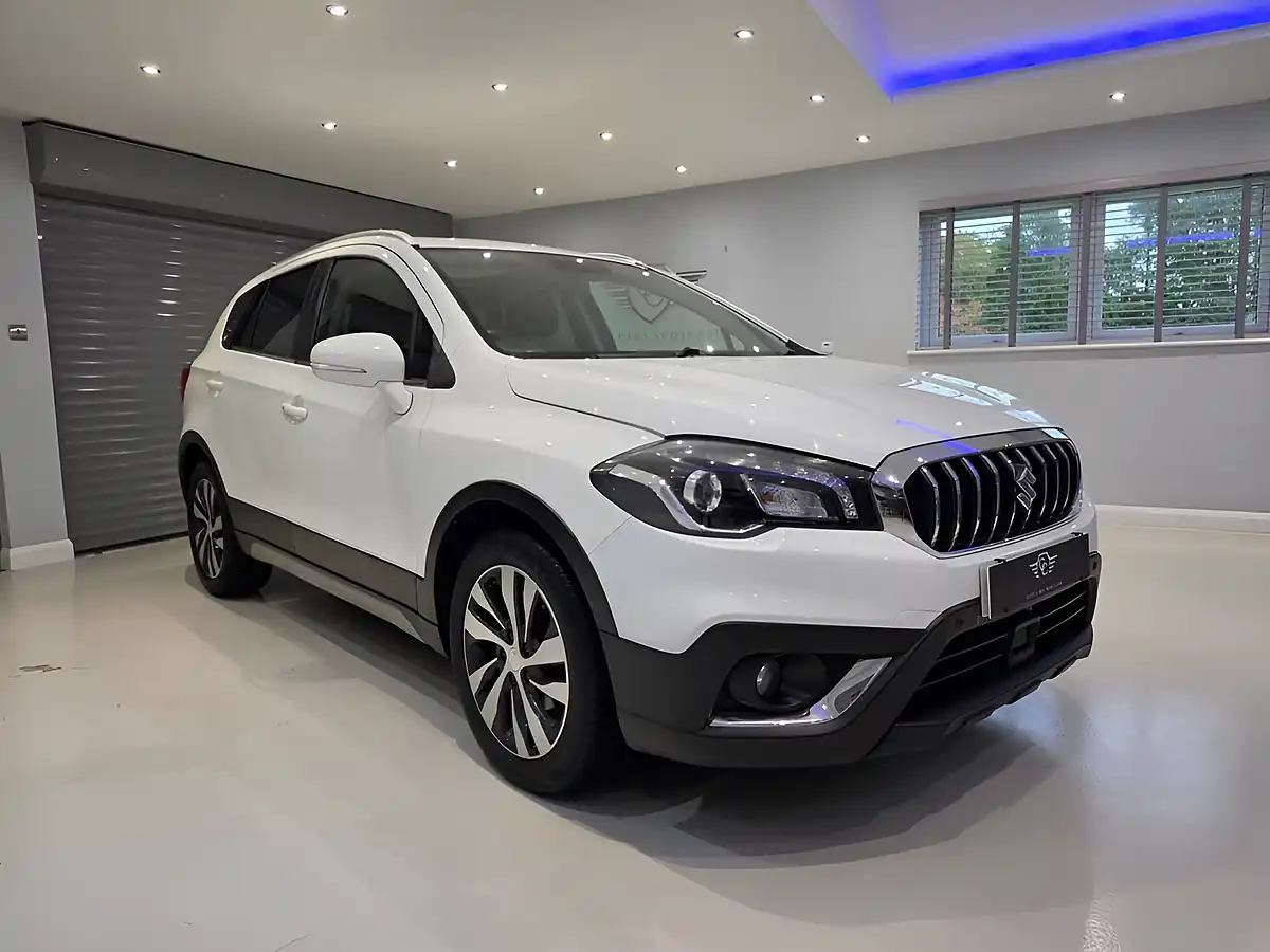 Used 2019 Suzuki Sx4 S-Cross SZ5 White - Interior and Exterior details 3