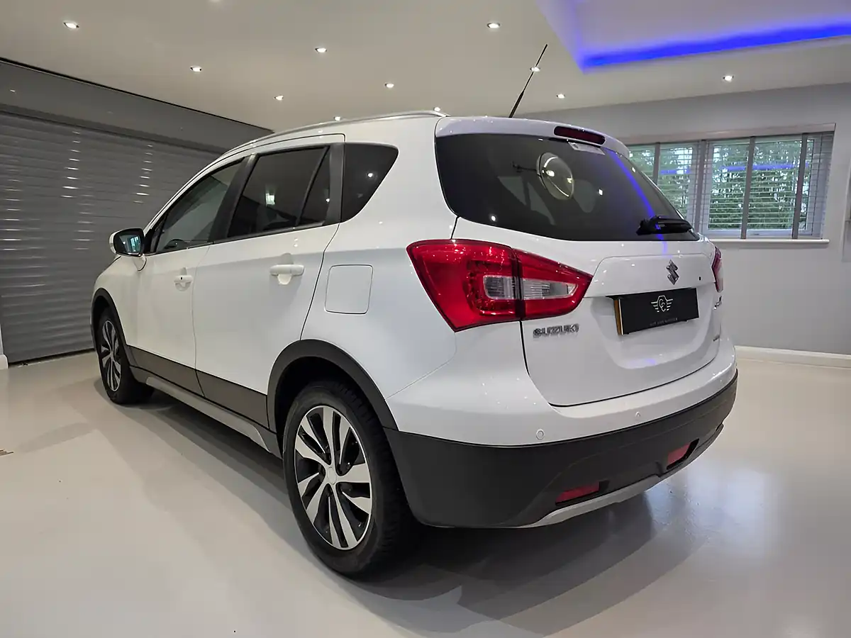 Used 2019 Suzuki Sx4 S-Cross SZ5 White - Interior and Exterior details 7