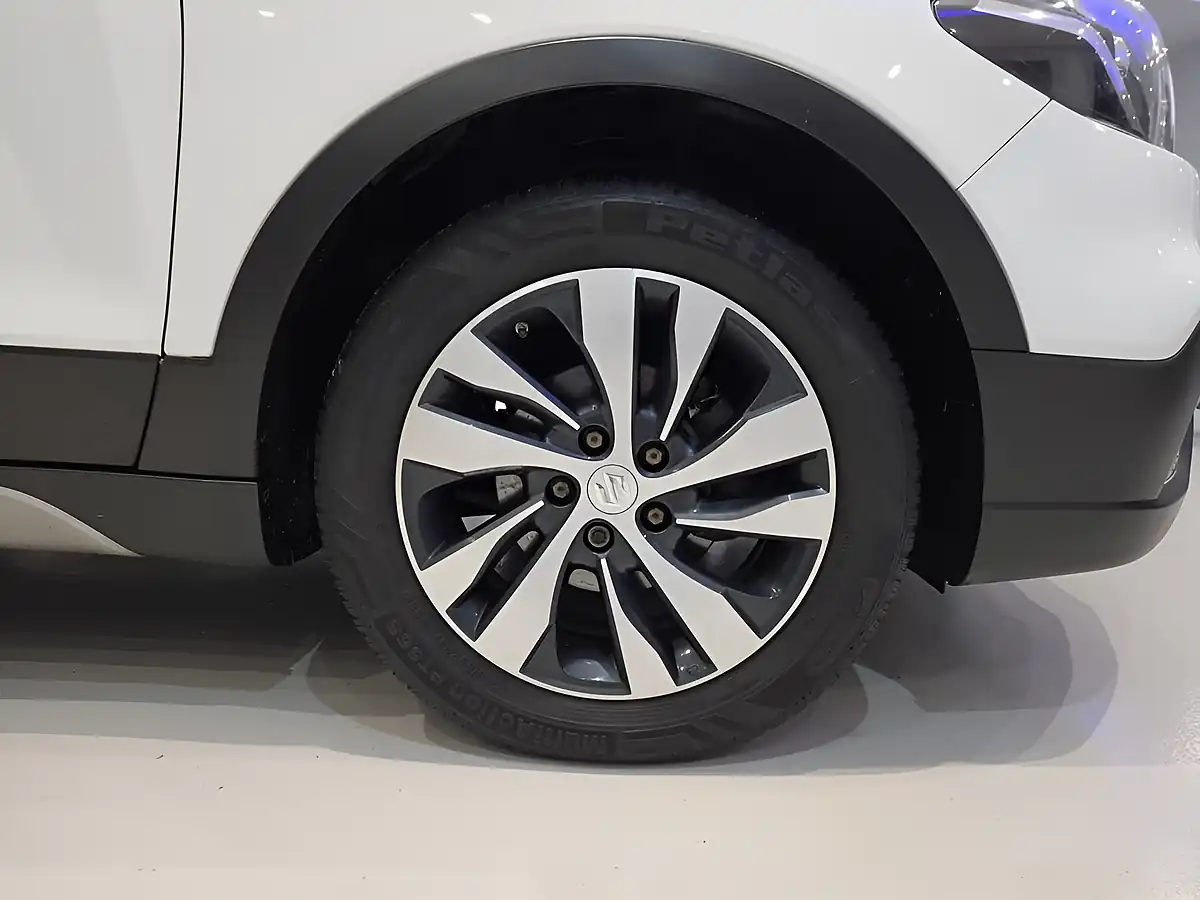 Used 2019 Suzuki Sx4 S-Cross SZ5 White - Interior and Exterior details 9