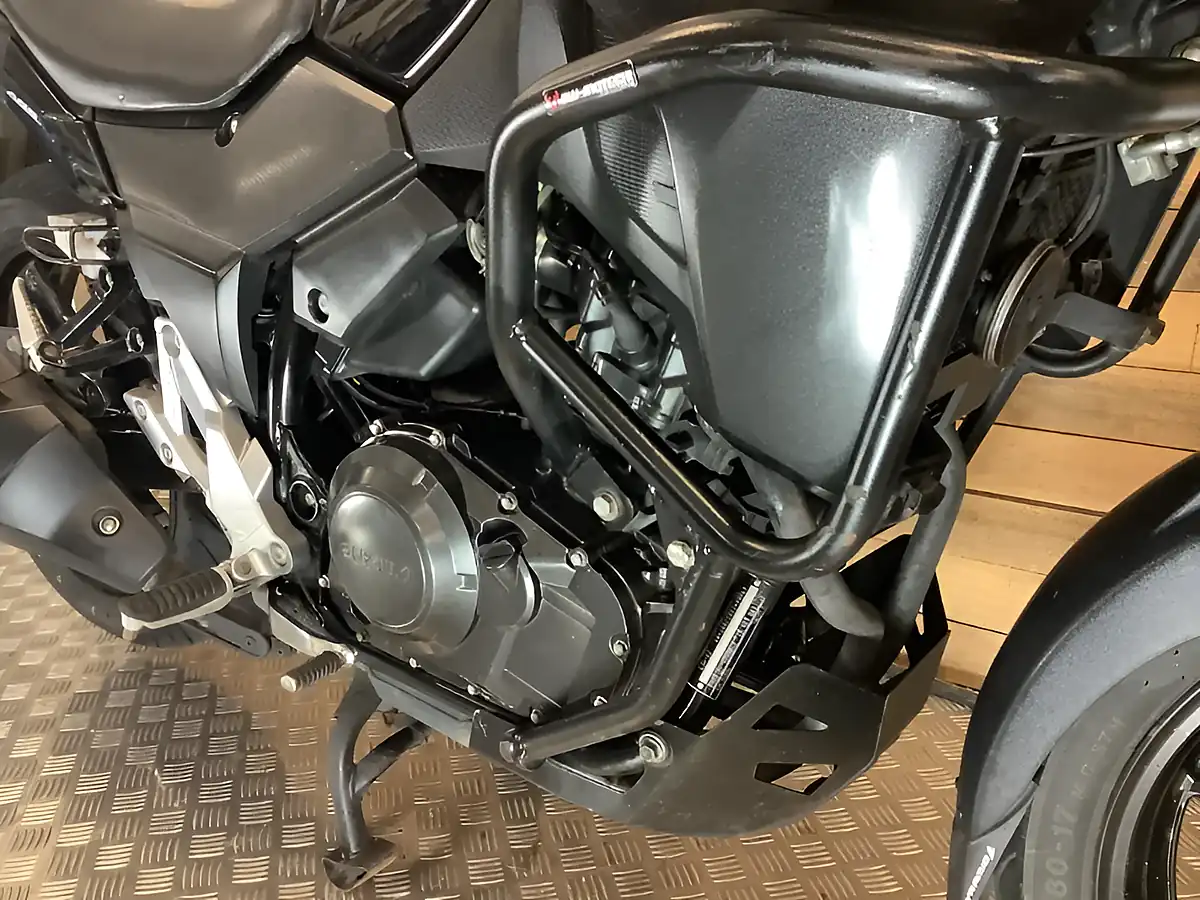 Used 2019 Suzuki V-Strom Black - Interior and Exterior details 14