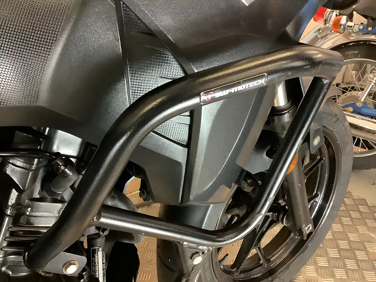 Used 2019 Suzuki V-Strom Black - Interior and Exterior details 15