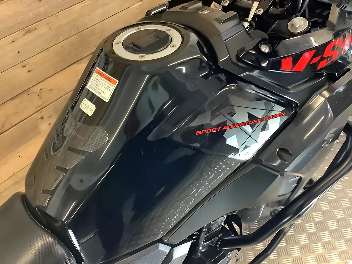 Used 2019 Suzuki V-Strom Black - Interior and Exterior details 20