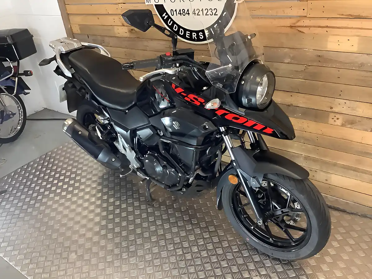 Used 2019 Suzuki V-Strom Black - Interior and Exterior details 5