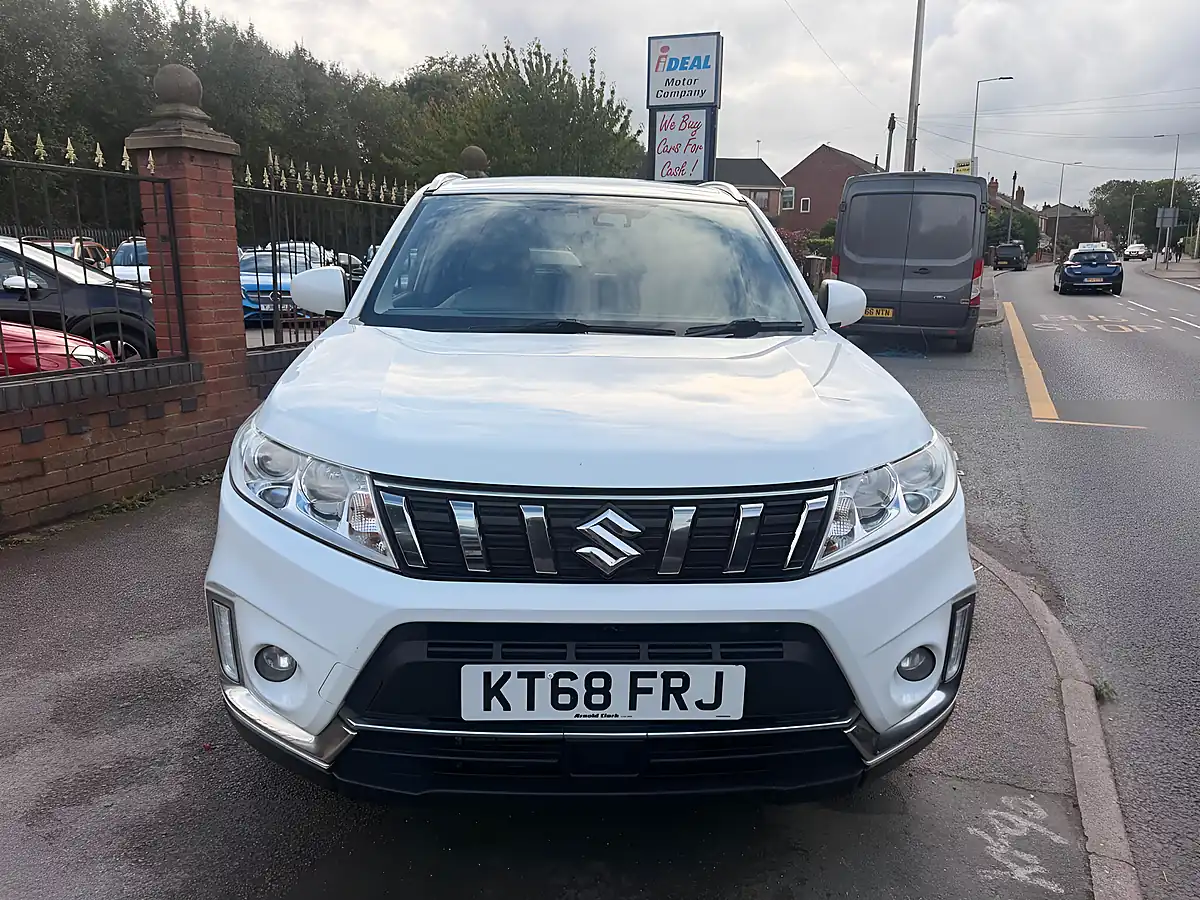 Used 2019 Suzuki Vitara Sz-T Allgrip White - Interior and Exterior details 5