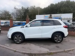 Used 2019 Suzuki Vitara Sz-T Allgrip White - Interior and Exterior details 9