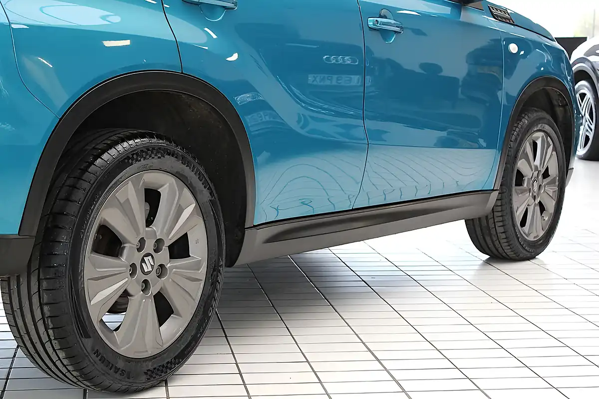 Used 2019 Suzuki Vitara Sz-T Atlantis Turquoise Pearl - Interior and Exterior details 15