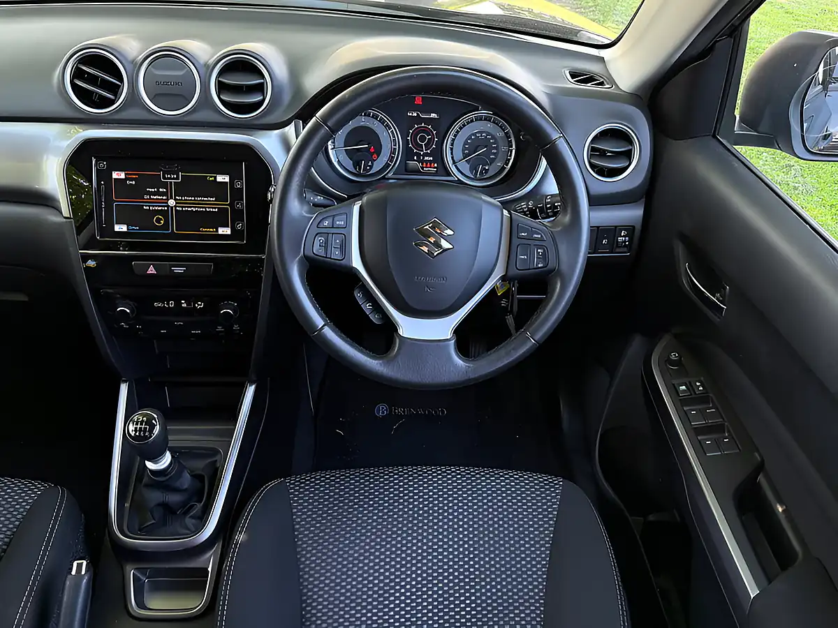 Used 2019 Suzuki Vitara Sz-T Black - Interior and Exterior details 13