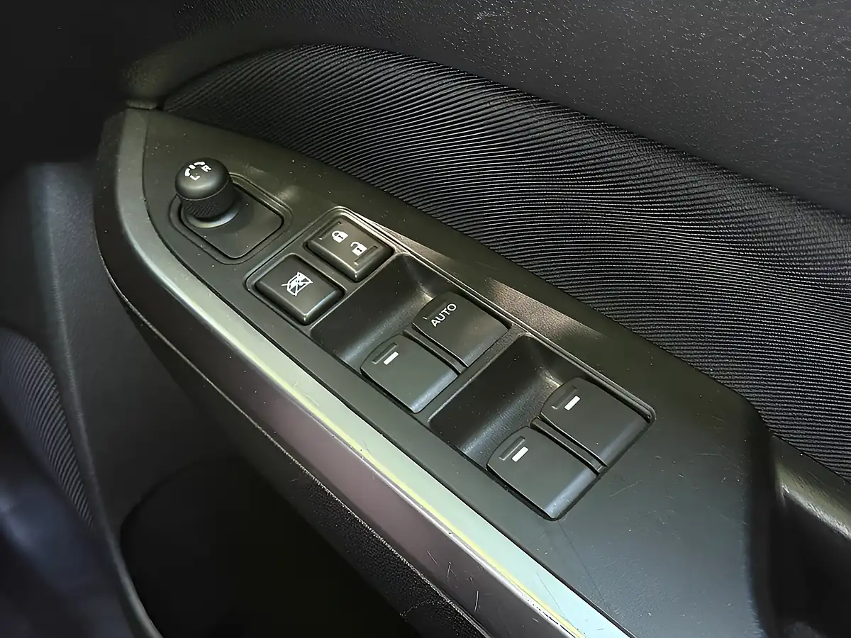Used 2019 Suzuki Vitara Sz-T Black - Interior and Exterior details 19