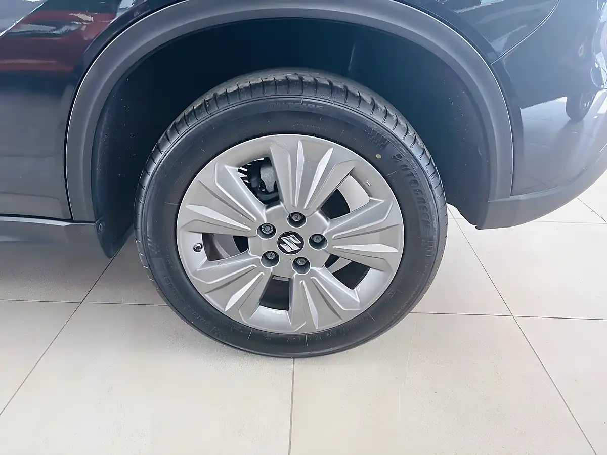 Used 2019 Suzuki Vitara Sz-T Black - Interior and Exterior details 11