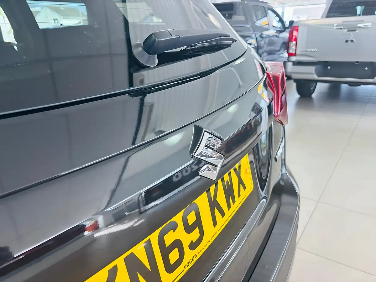 Used 2019 Suzuki Vitara Sz-T Black - Interior and Exterior details 12