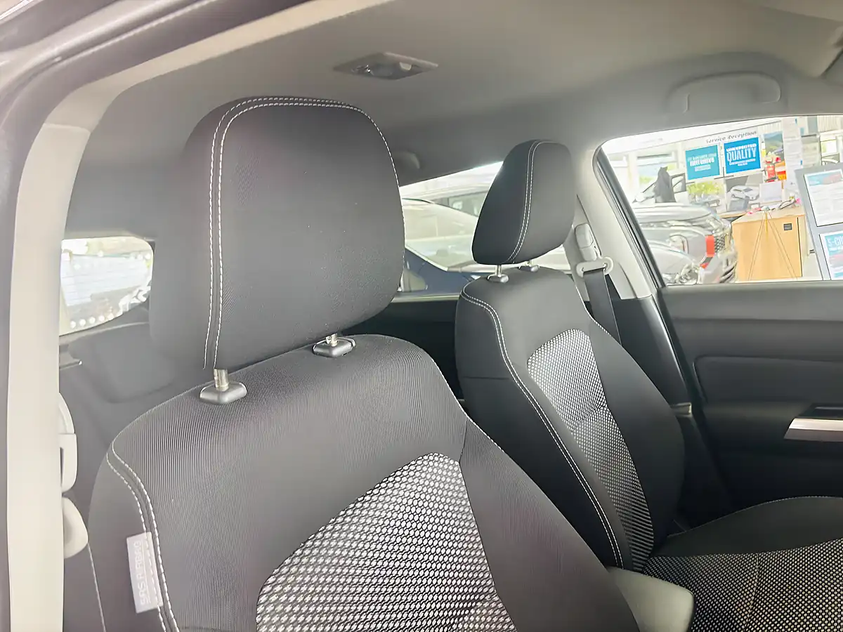 Used 2019 Suzuki Vitara Sz-T Black - Interior and Exterior details 15