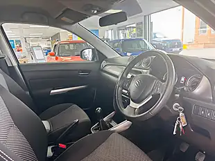 Used 2019 Suzuki Vitara Sz-T Black - Interior and Exterior details 16