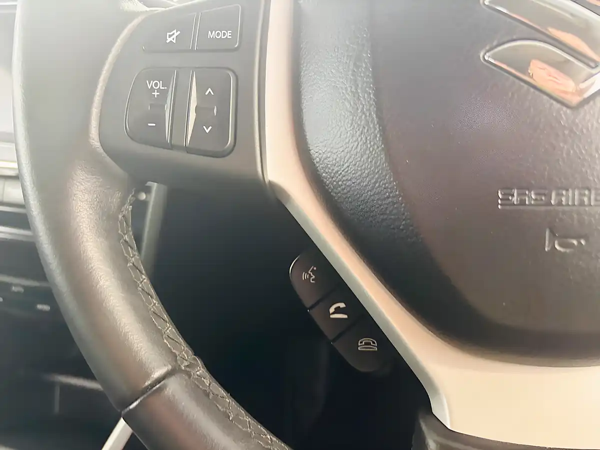 Used 2019 Suzuki Vitara Sz-T Black - Interior and Exterior details 18