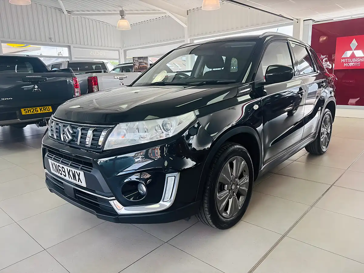 Used 2019 Suzuki Vitara Sz-T Black - Interior and Exterior details 3