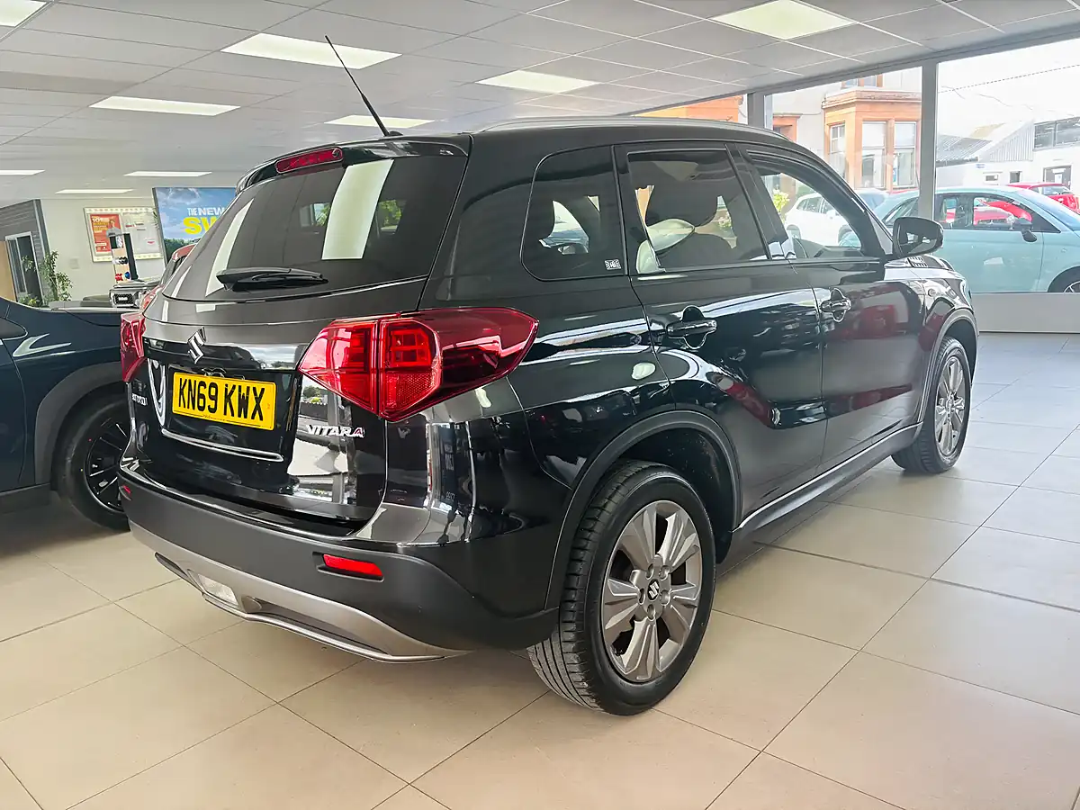 Used 2019 Suzuki Vitara Sz-T Black - Interior and Exterior details 6