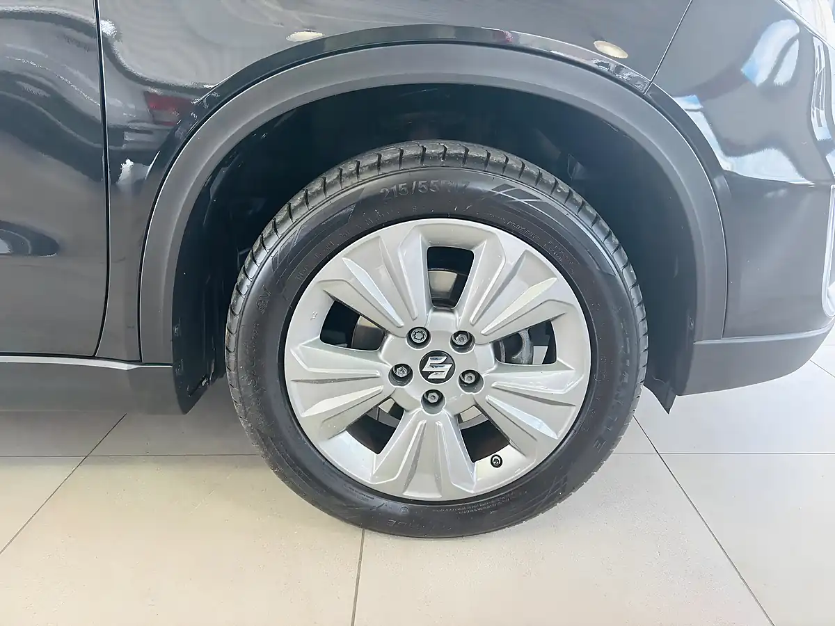 Used 2019 Suzuki Vitara Sz-T Black - Interior and Exterior details 9