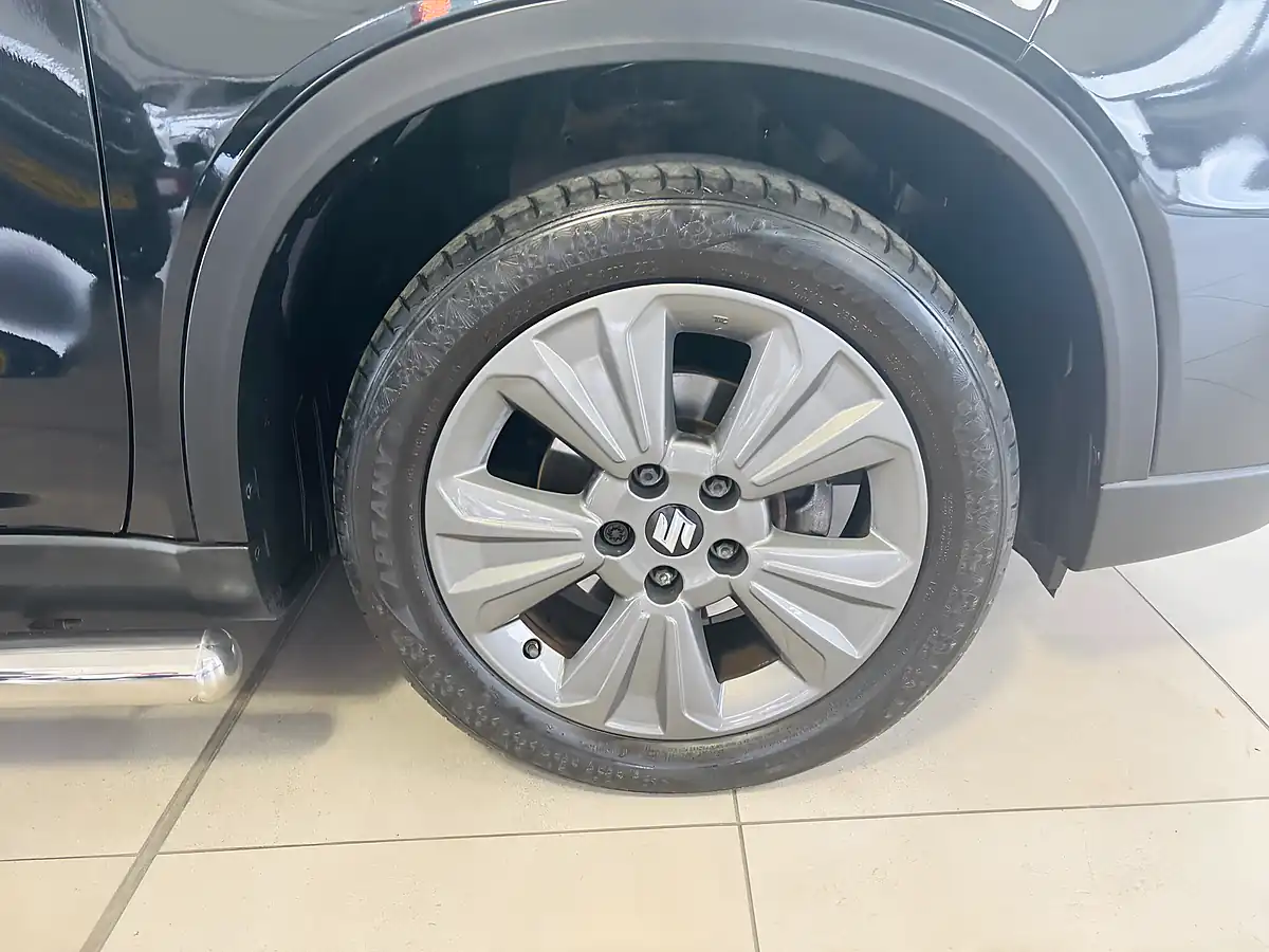 Used 2019 Suzuki Vitara Sz-T Black - Interior and Exterior details 7