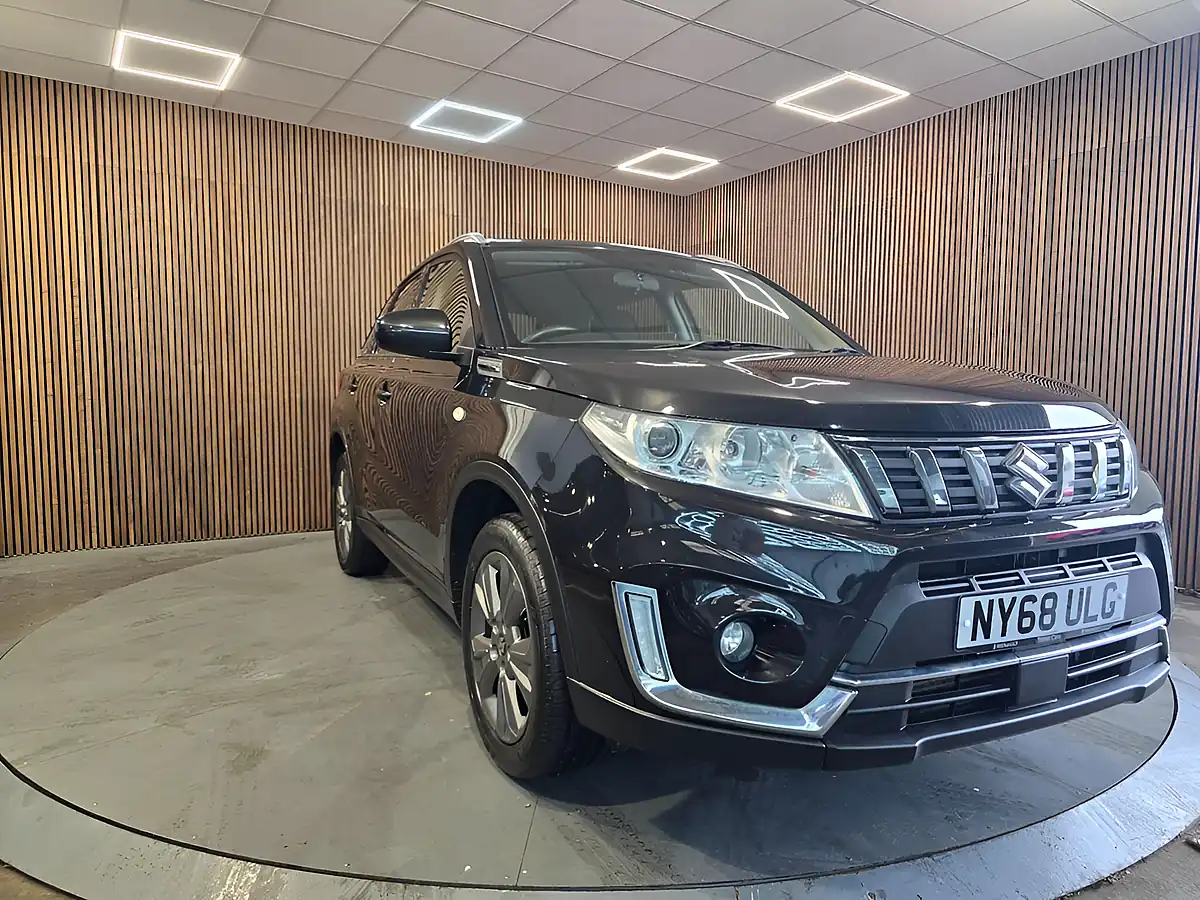 Used 2019 Suzuki Vitara Sz-T Black - Front View