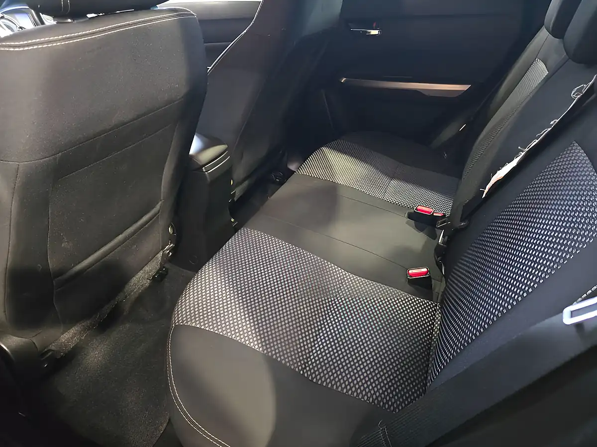 Used 2019 Suzuki Vitara Sz-T Black - Interior and Exterior details 16