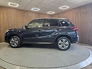 Used 2019 Suzuki Vitara Sz-T Black - Interior and Exterior details 5