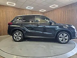 Used 2019 Suzuki Vitara Sz-T Black - Interior and Exterior details 7