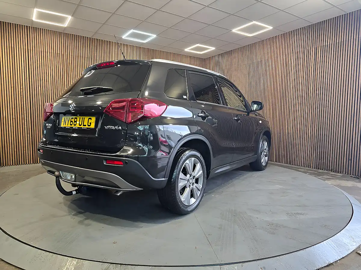 Used 2019 Suzuki Vitara Sz-T Black - Interior and Exterior details 8