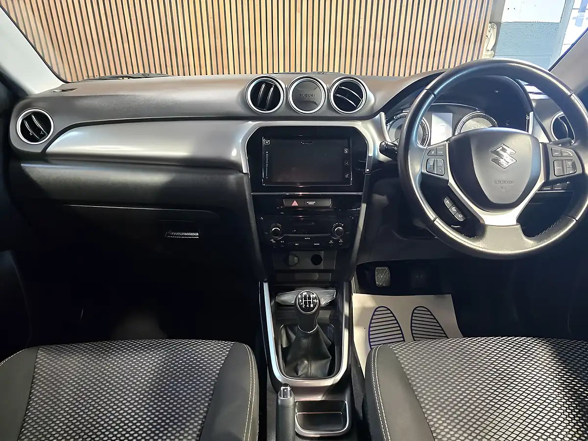 Used 2019 Suzuki Vitara Sz-T Black - Interior and Exterior details 9