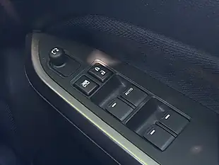 Used 2019 Suzuki Vitara Sz-T Blue - Interior and Exterior details 17