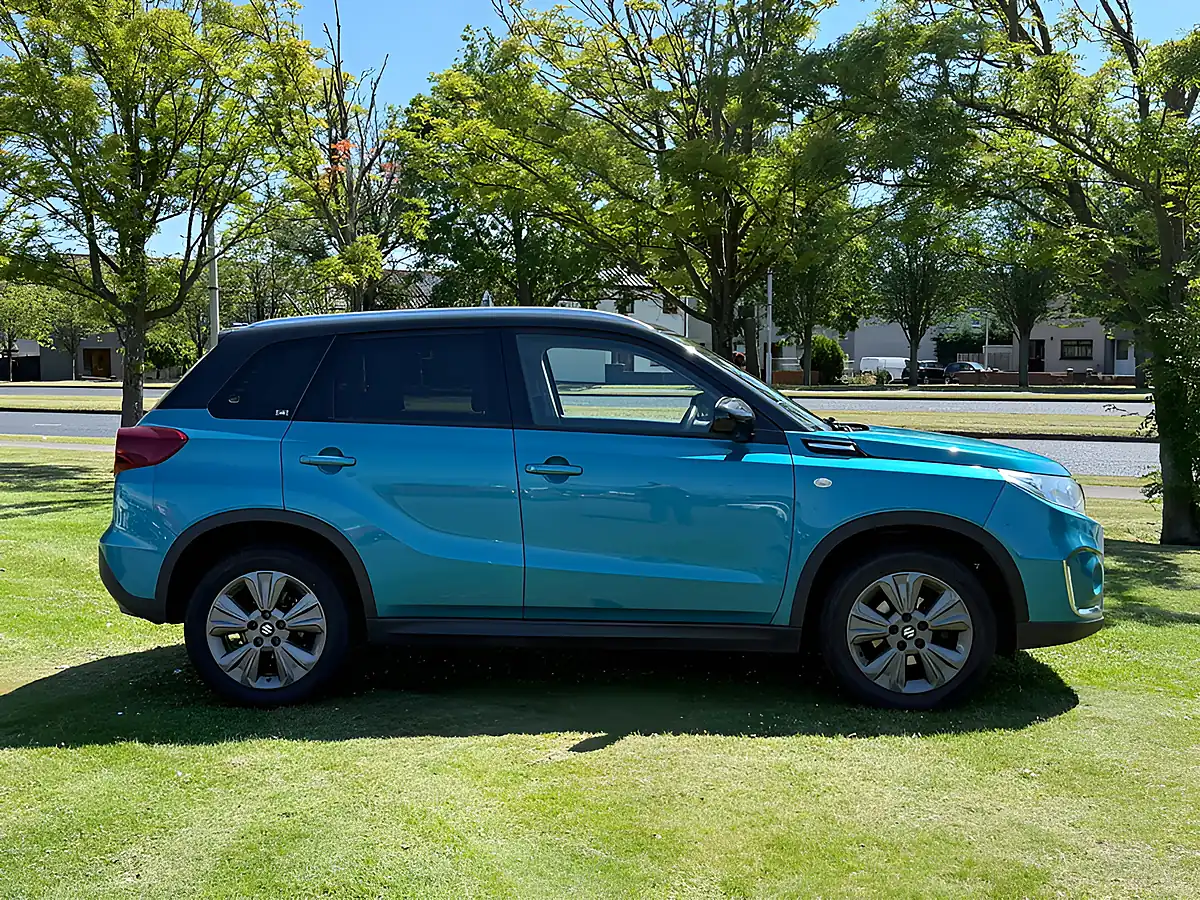 Used 2019 Suzuki Vitara Sz-T Blue - Interior and Exterior details 6