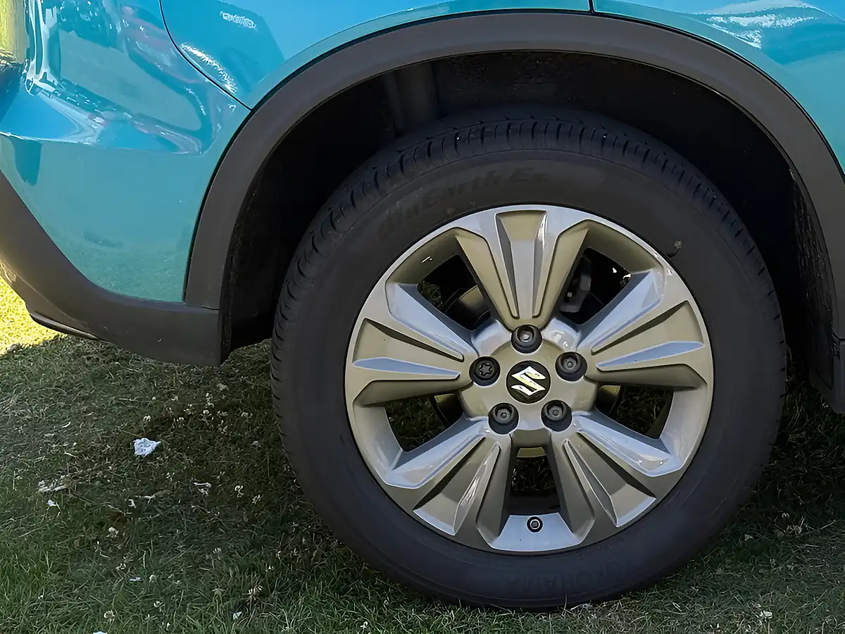 Used 2019 Suzuki Vitara Sz-T Blue - Interior and Exterior details 8
