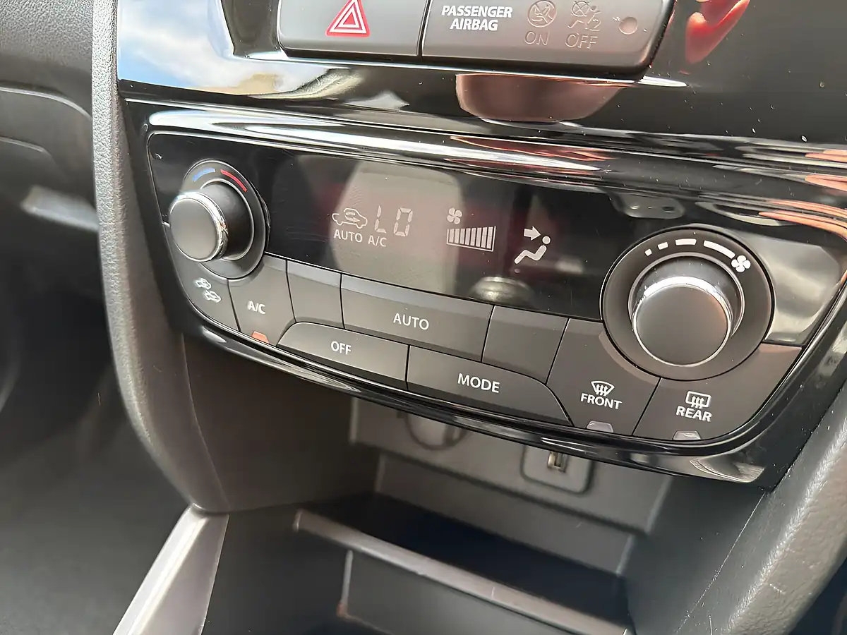 Used 2019 Suzuki Vitara Sz-T Grey - Interior and Exterior details 12