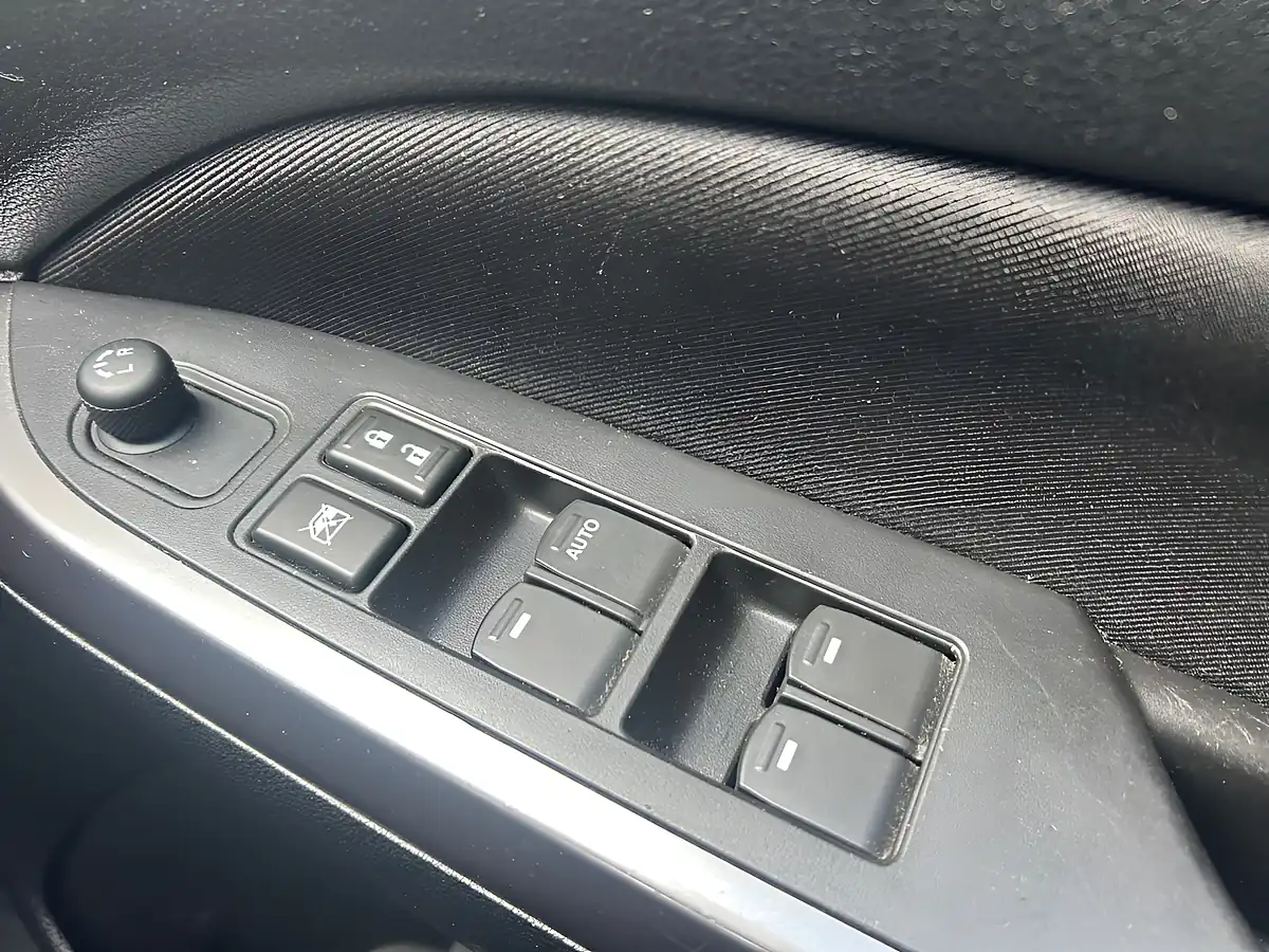 Used 2019 Suzuki Vitara Sz-T Grey - Interior and Exterior details 8