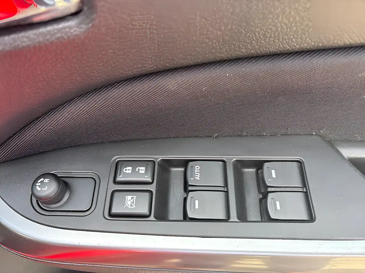 Used 2019 Suzuki Vitara Sz-T Red - Interior and Exterior details 15