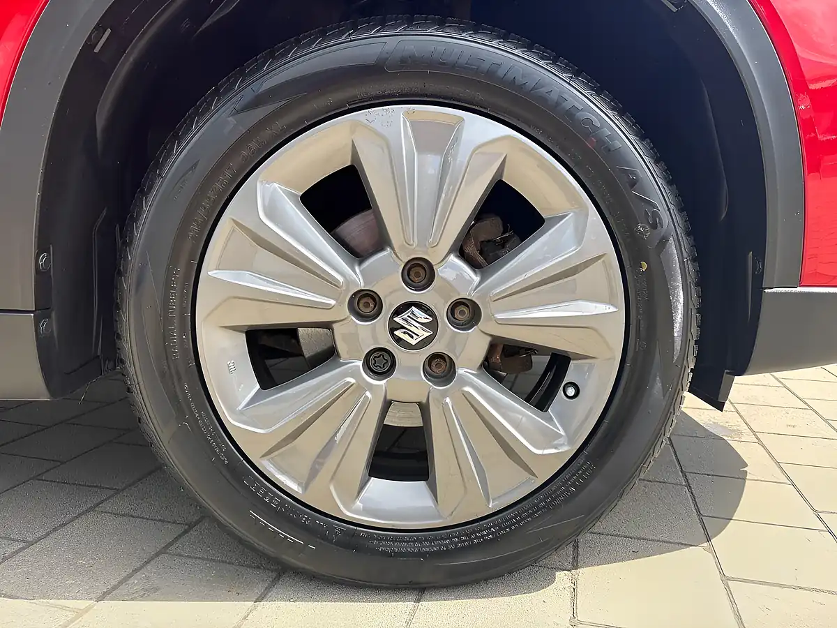 Used 2019 Suzuki Vitara Sz-T Red - Interior and Exterior details 7