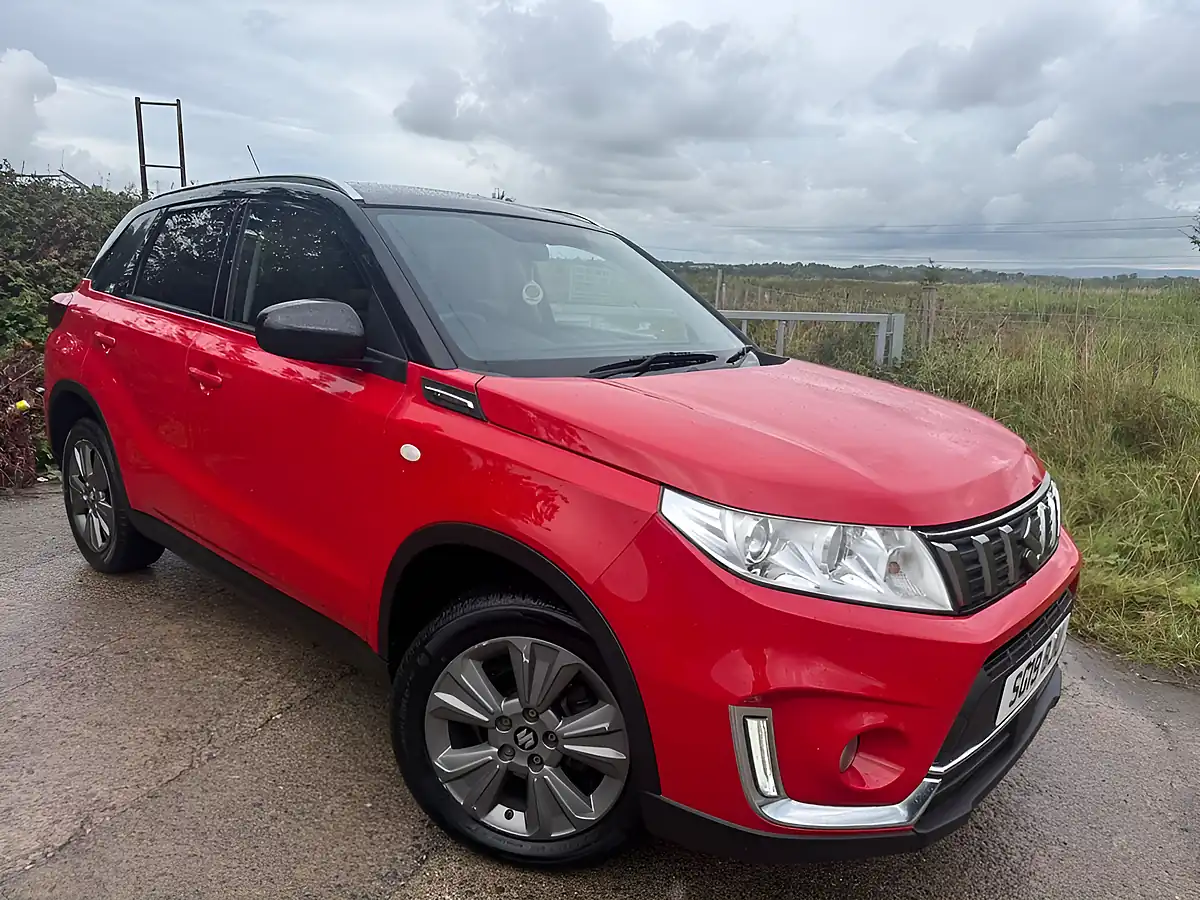 Used 2019 Suzuki Vitara Sz-T Red - Front View