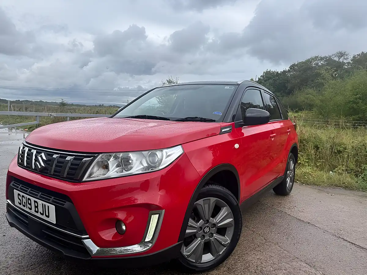 Used 2019 Suzuki Vitara Sz-T Red - Interior and Exterior details 10