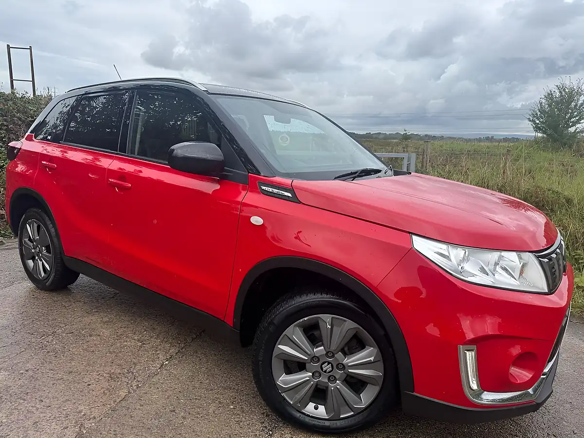 Used 2019 Suzuki Vitara Sz-T Red - Interior and Exterior details 2