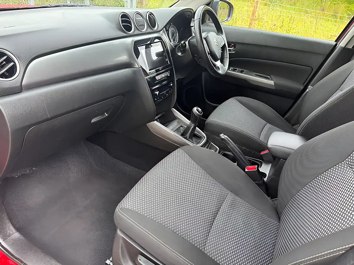 Used 2019 Suzuki Vitara Sz-T Red - Interior and Exterior details 20