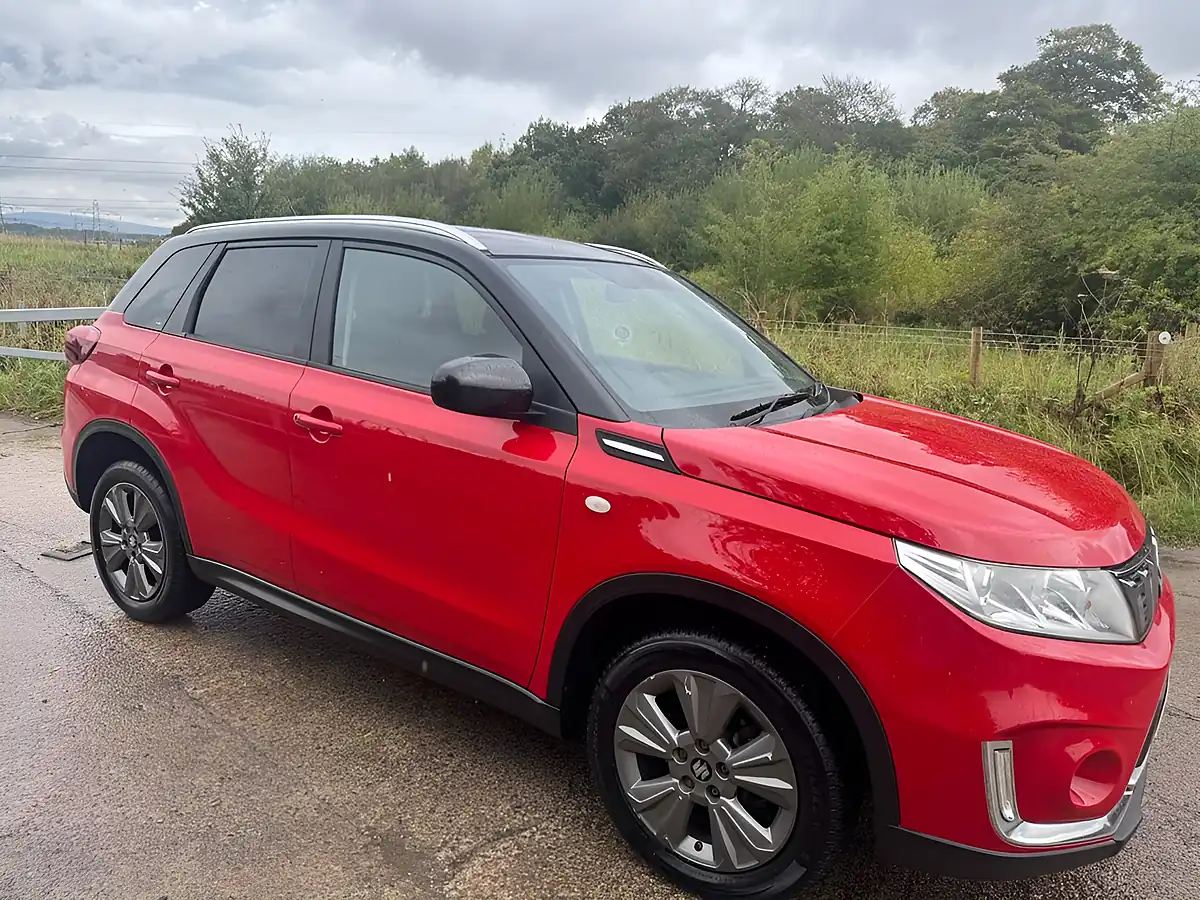 Used 2019 Suzuki Vitara Sz-T Red - Interior and Exterior details 4