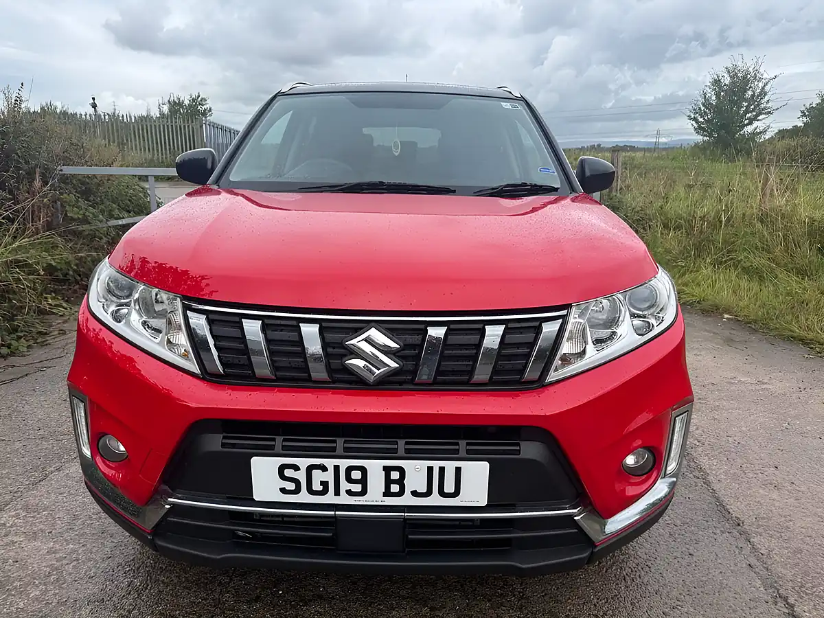Used 2019 Suzuki Vitara Sz-T Red - Interior and Exterior details 7