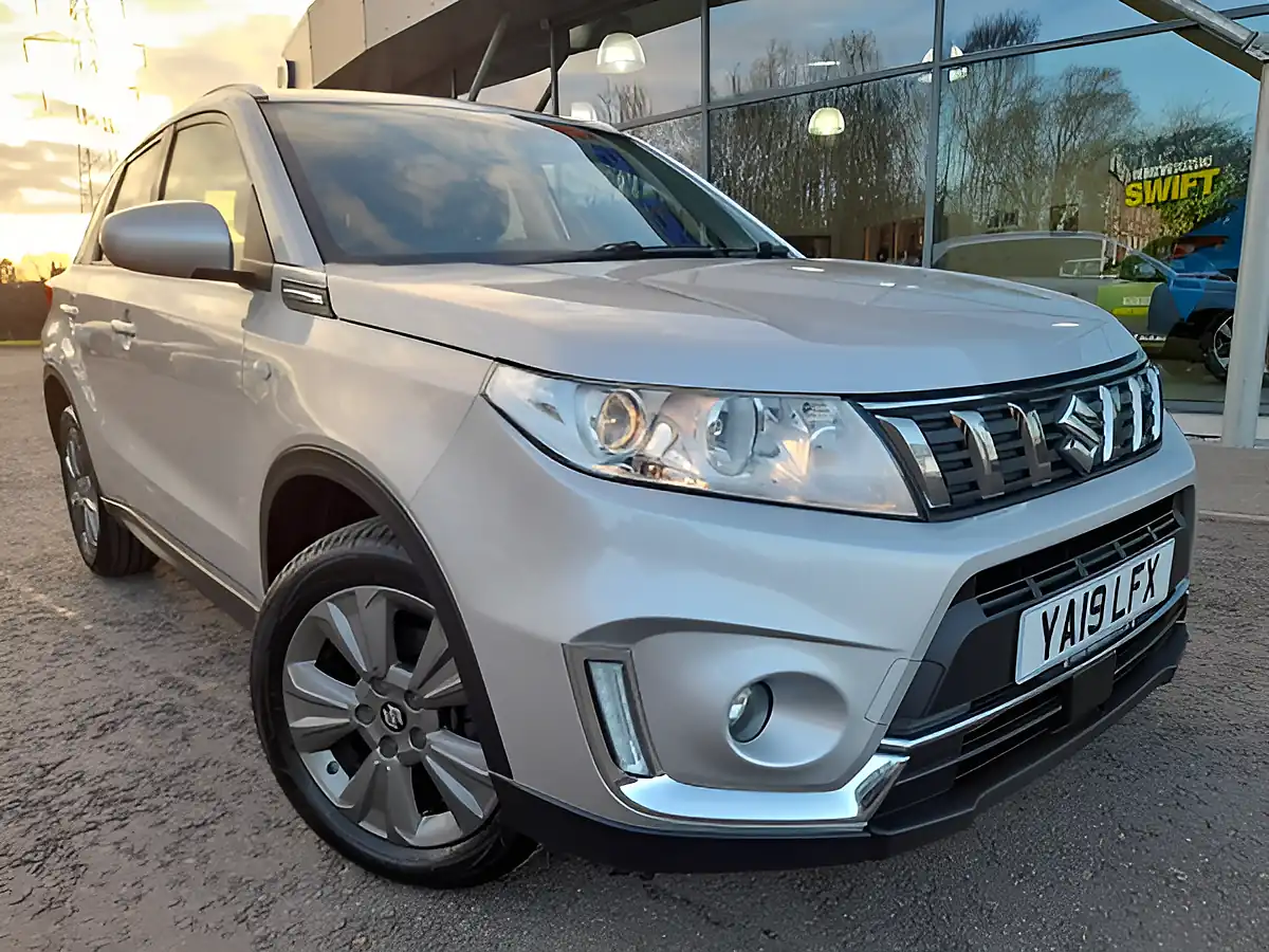 Used 2019 Suzuki Vitara Sz-T Silver - Front View