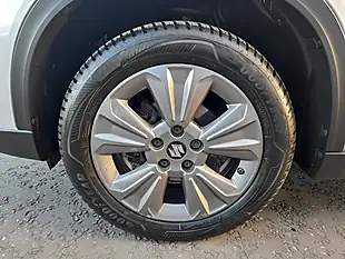 Used 2019 Suzuki Vitara Sz-T Silver - Interior and Exterior details 12