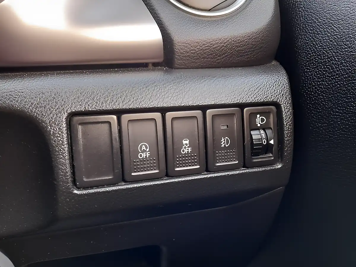 Used 2019 Suzuki Vitara Sz-T Silver - Interior and Exterior details 20