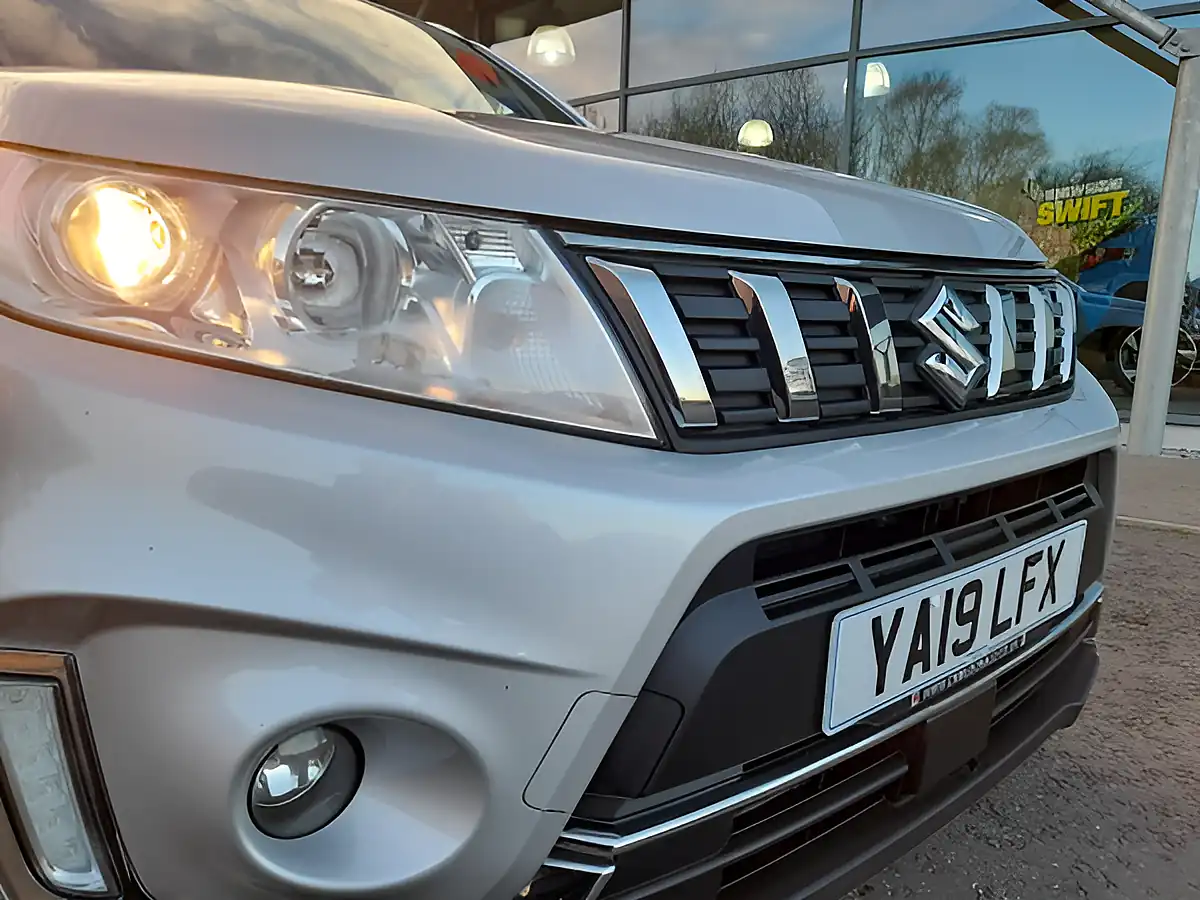 Used 2019 Suzuki Vitara Sz-T Silver - Interior and Exterior details 4