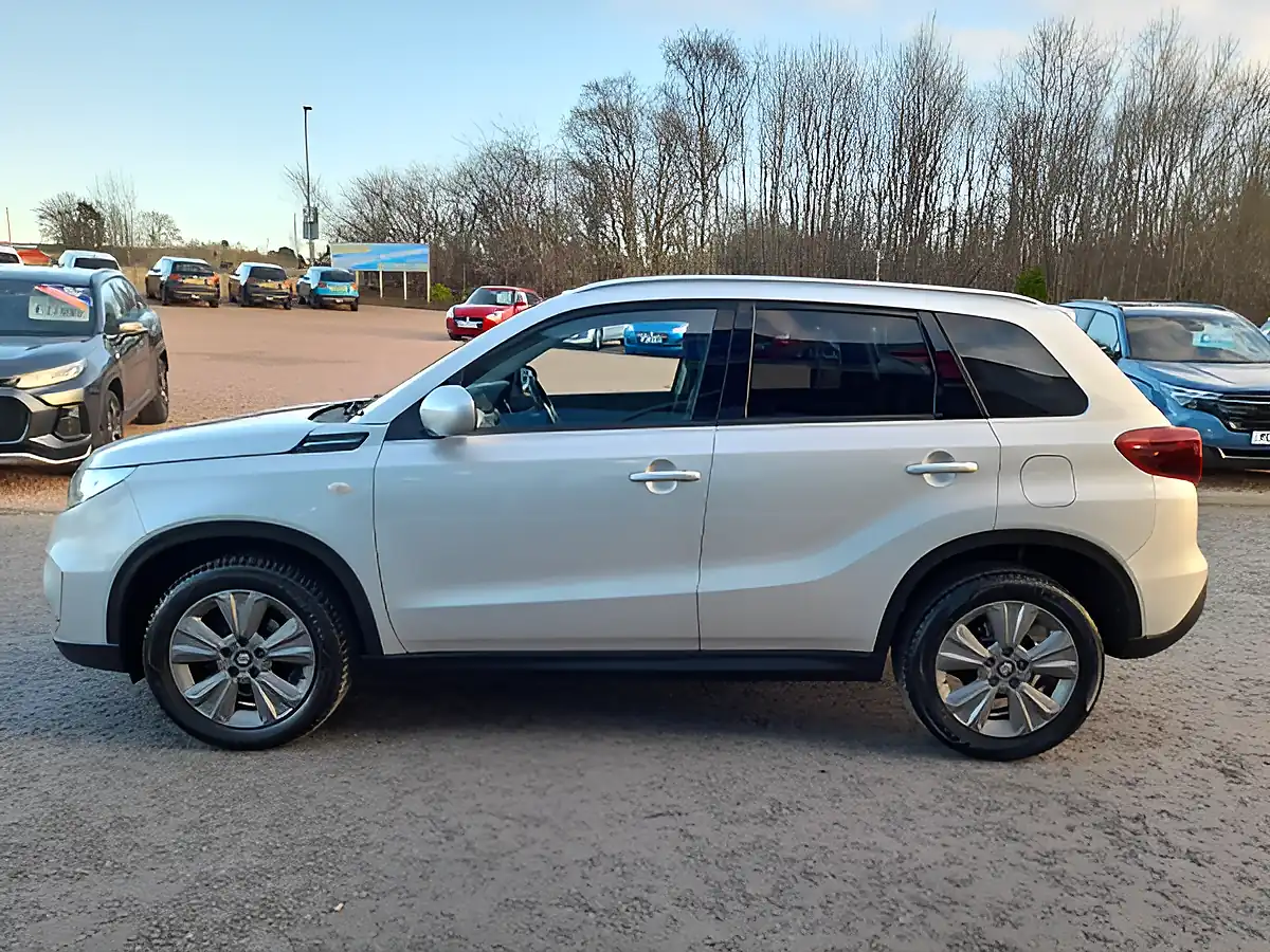 Used 2019 Suzuki Vitara Sz-T Silver - Interior and Exterior details 6