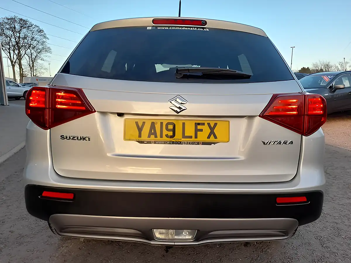Used 2019 Suzuki Vitara Sz-T Silver - Interior and Exterior details 8