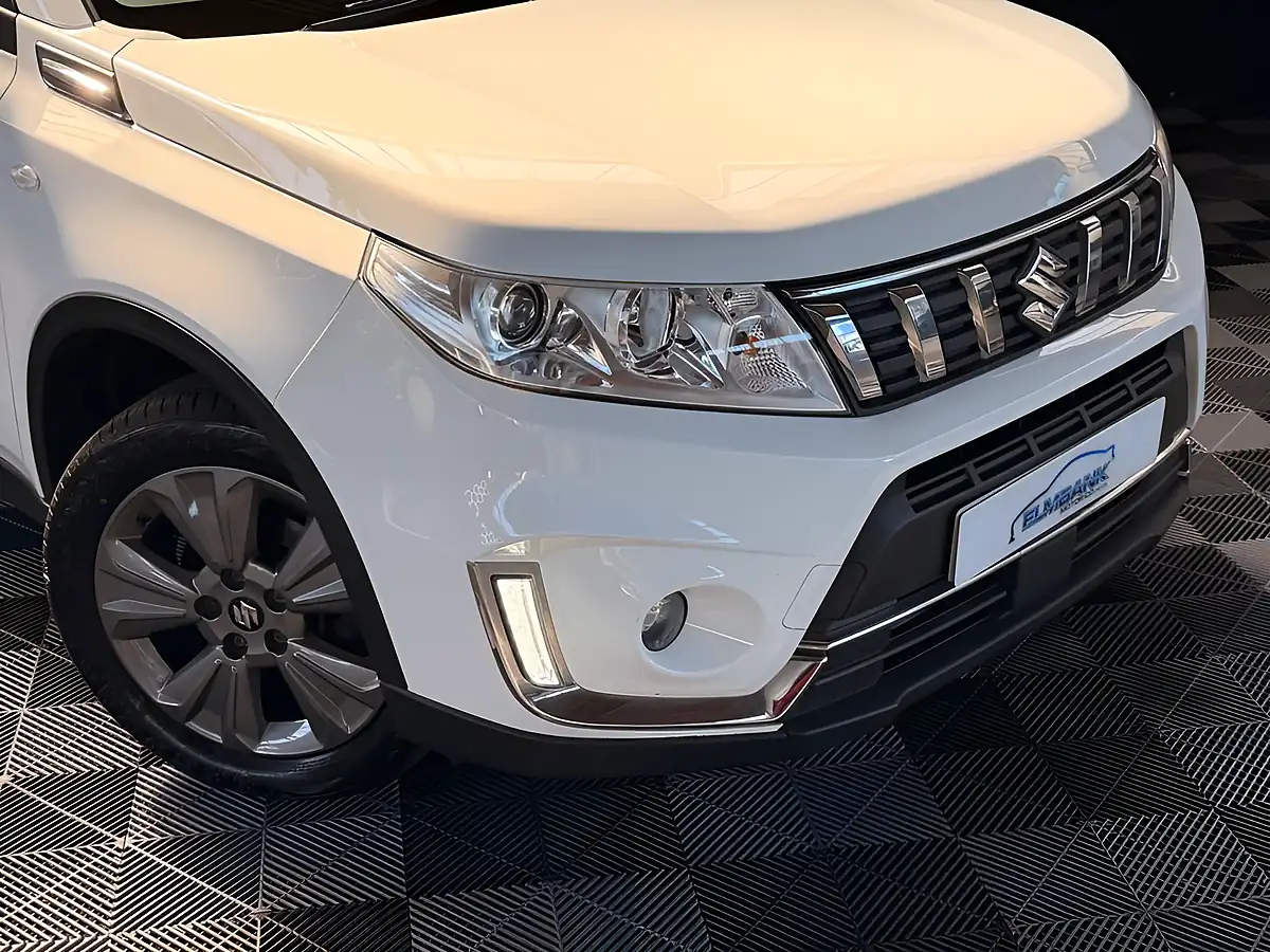 Used 2019 Suzuki Vitara Sz-T White - Interior and Exterior details 12
